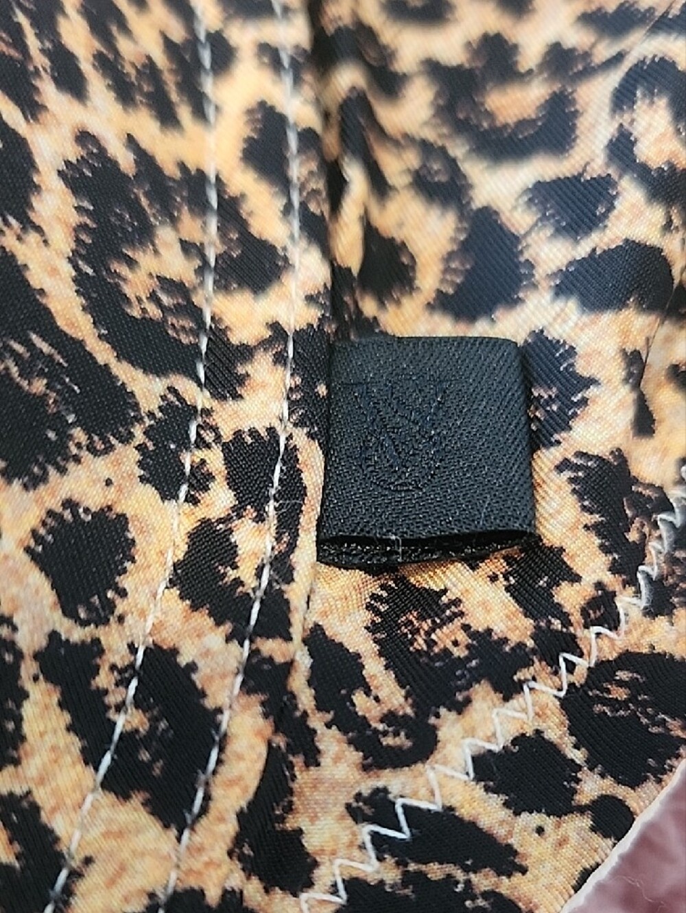 Victoria's Secret Leopard Print T-Shirt Bra - Black & Tan - Picture 3 of 4